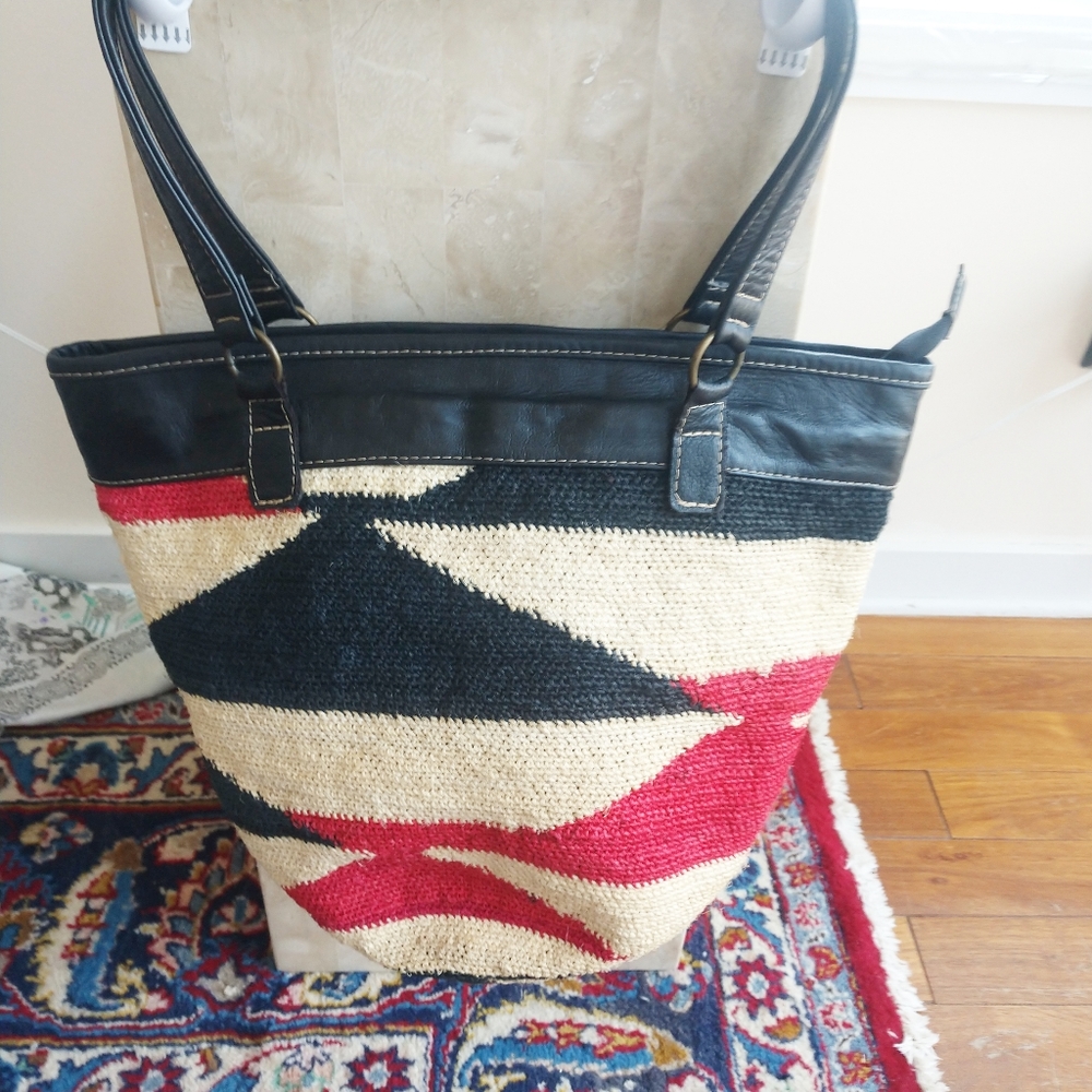 Maqui Satchel handmade in Ecuador